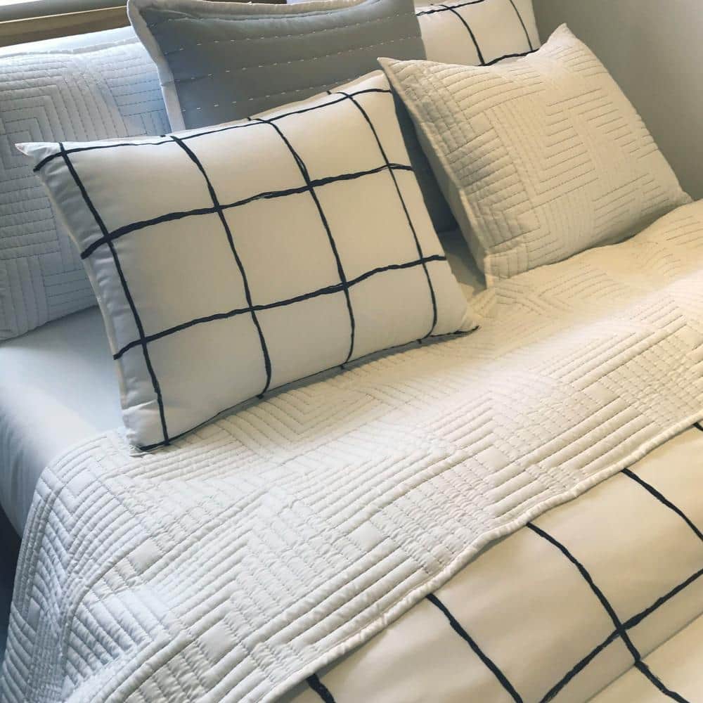 City Scene Zander White Reversible Duvet Cover Set