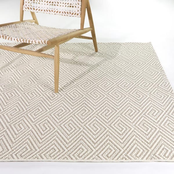 Cream 5 ft. x 7 ft. Concentric Tiles Indoor/Outdoor Area Rug