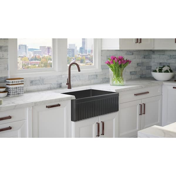 https://images.thdstatic.com/productImages/d8f04ff3-0370-4913-86d7-335a80e4f471/svn/matte-black-fossil-blu-farmhouse-kitchen-sinks-whs1027ac-31_600.jpg