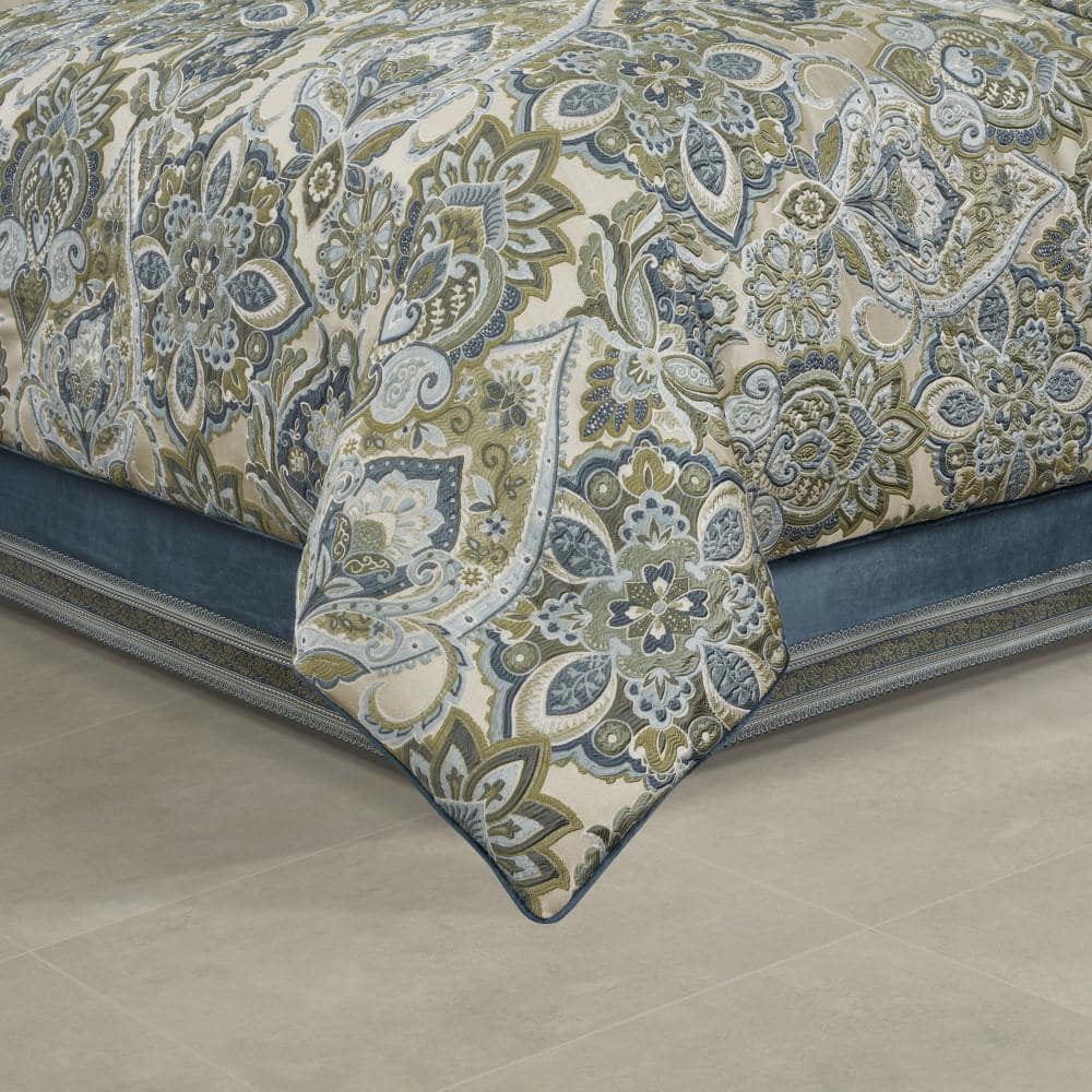 Queen Blue Velvet 4-Piece Comforter Set