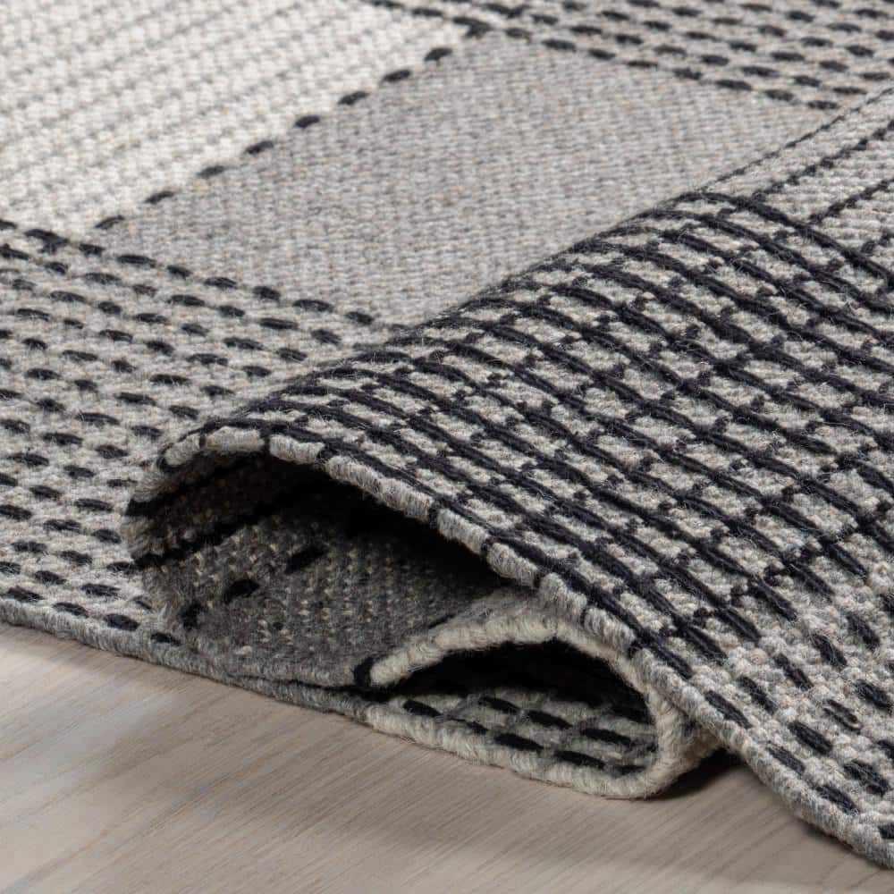 Handmade Gray Wool Plaid Rectangular Area Rug, 6' x 9'