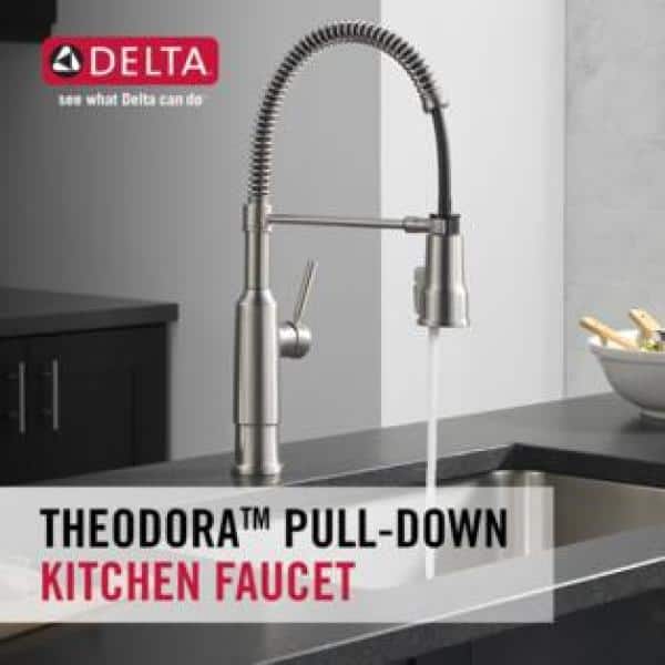 Stainless Steel Pull-Down Sprayer Kitchen Faucet with Magnetic Docking