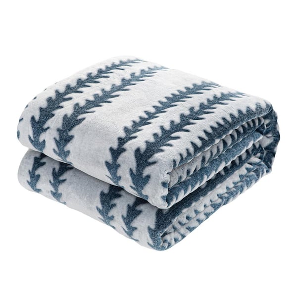 cadeninc Blue Stripe Polyester Queen Quilted Blanket 60 in. x 80 in.