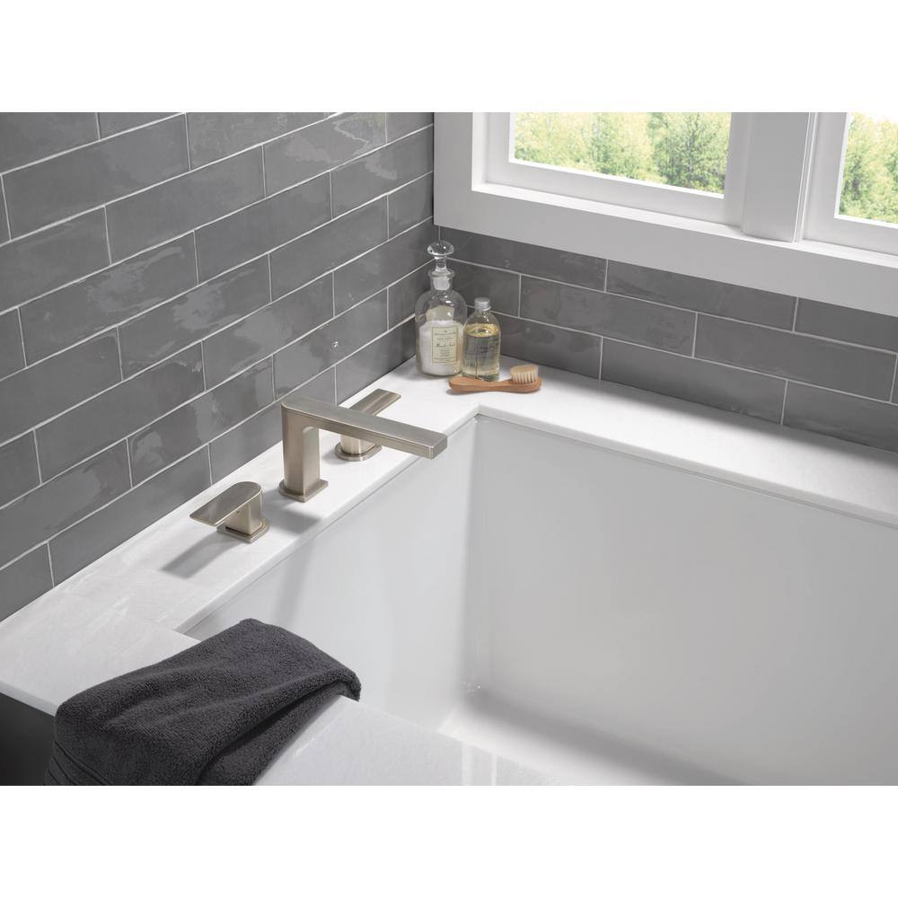 Brushed Nickel Double Handle Roman Tub Faucet