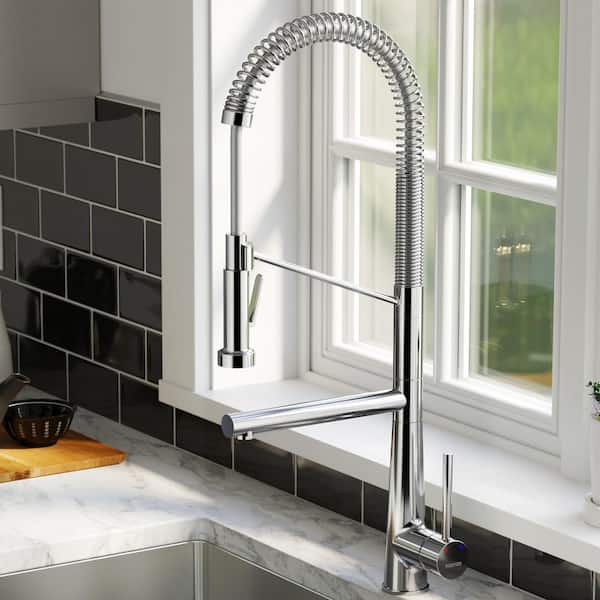Tumba Single-Handle Pull-Down Sprayer Kitchen Faucet in Chrome