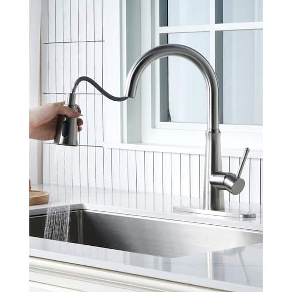 Single-Handle Pull Down Sprayer Kitchen Faucet in Brushed Nickel