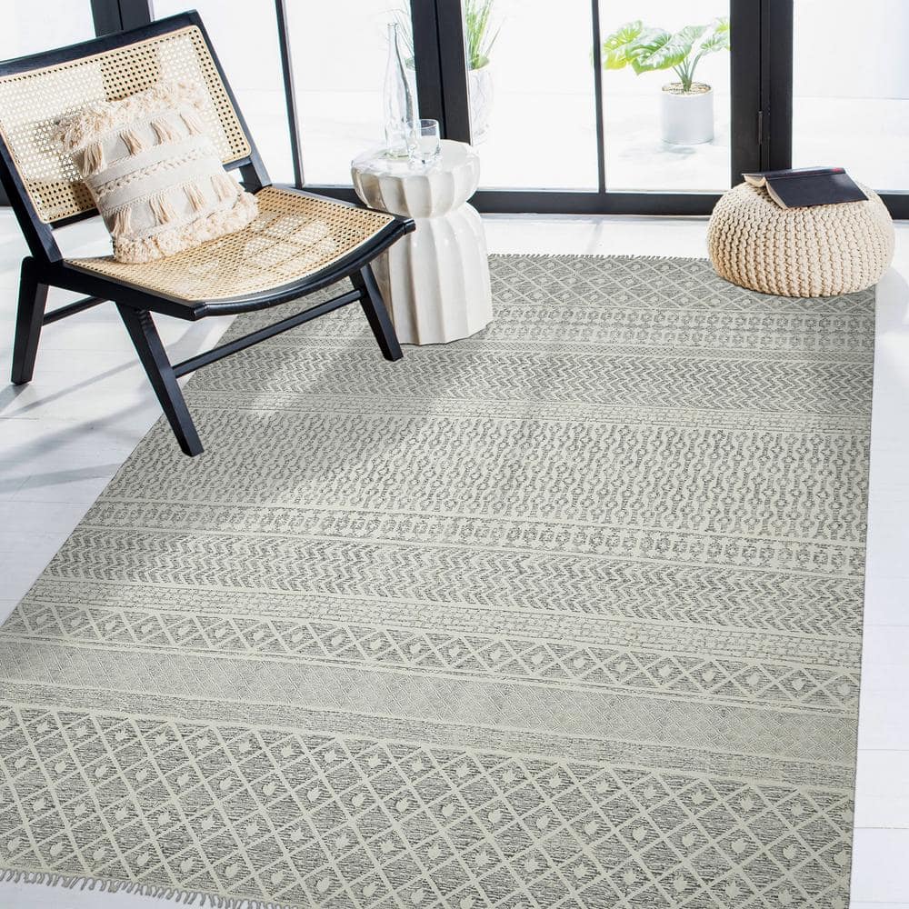 Gray Geometric Handmade Cotton Rectangular Rug 2' x 3'