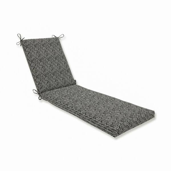 Pillow Perfect 23 x 30 Outdoor Chaise Lounge Cushion in Black/Ivory Herringbone