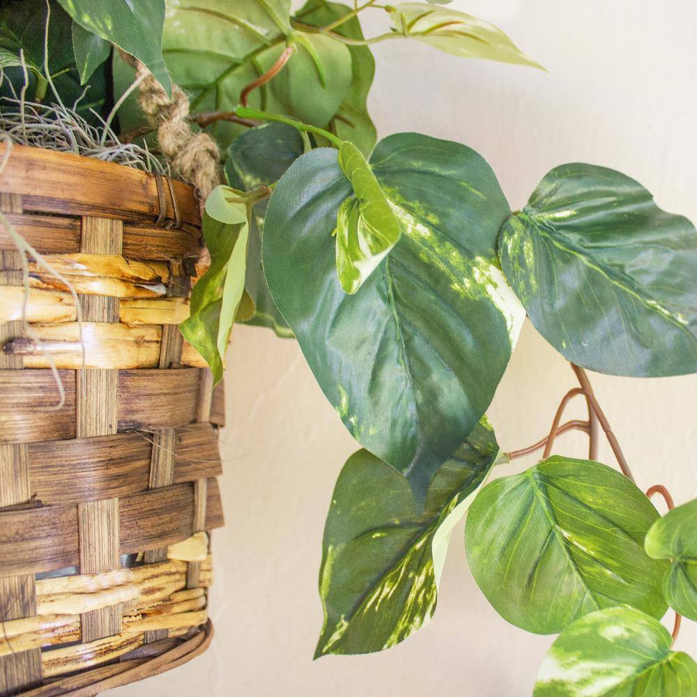 Lifelike Pothos Hanging Basket with Silk Leaves