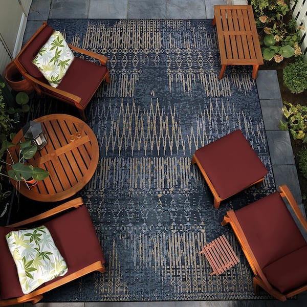 Blue Nile Mills Modern Lattice Indoor/ Outdoor Area Rug, 6' x 9', Grey, Gray