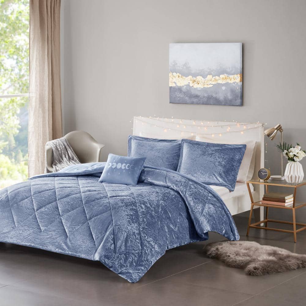 LV Inspired - Bedding set (4pc: comforter, flat sheet, 2