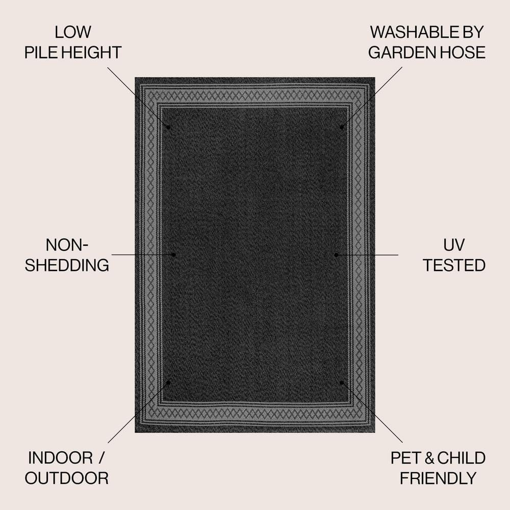 Modern Diamond Geo Black/Gray 8'x10' Reversible Indoor/Outdoor Rug