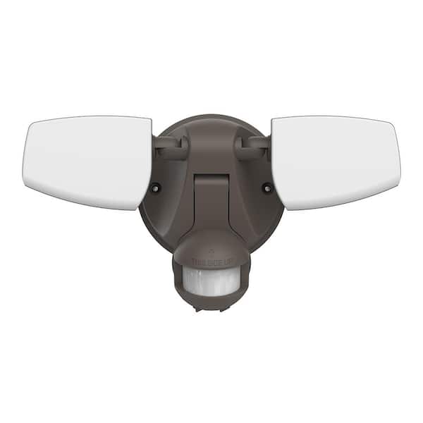 HALO 23.9-Watt Bronze Motion Activated Outdoor Integrated LED Dusk to Dawn Flood Light 4000K, 80 CRI