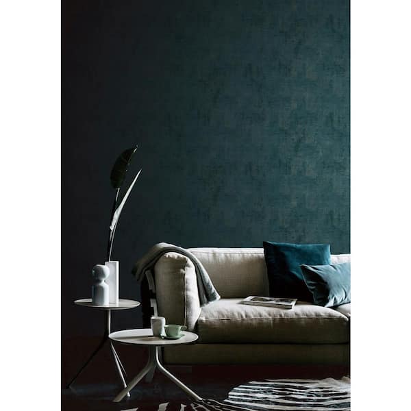 Lustre Collection Black/Gold Distressed Plaster Metallic Finish Paper on Non-woven Non-pasted Wallpaper Roll