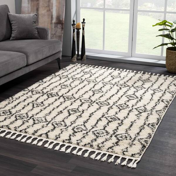 Black and White popular Moroccan Rug, Soft Woolen Carpet, Indoor Berber Area Rug.