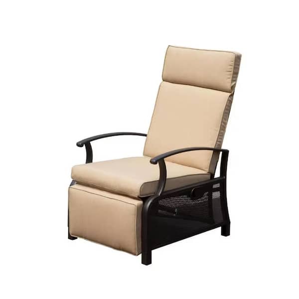 Sudzendf 1-Piece Hand-Woven Wicker Outdoor Recliner Chair with Beige Cushions
