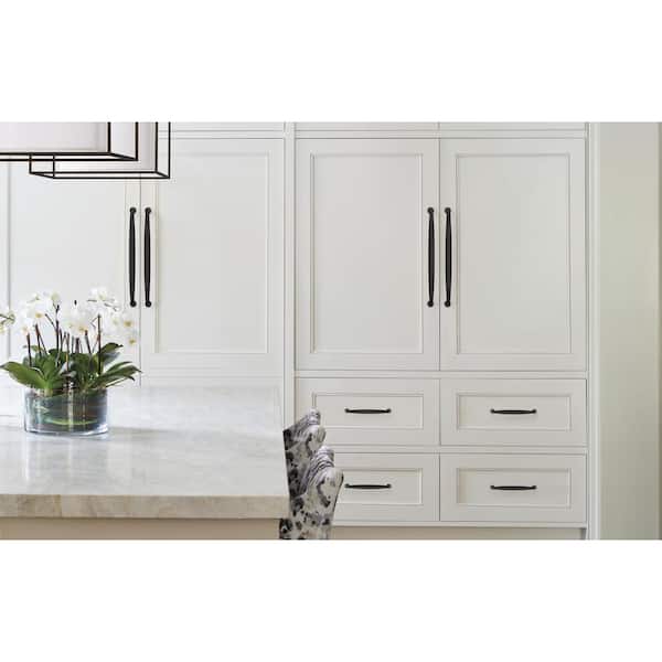 Kane 18 in. (457mm) Classic Black Bronze Arch Appliance Pull