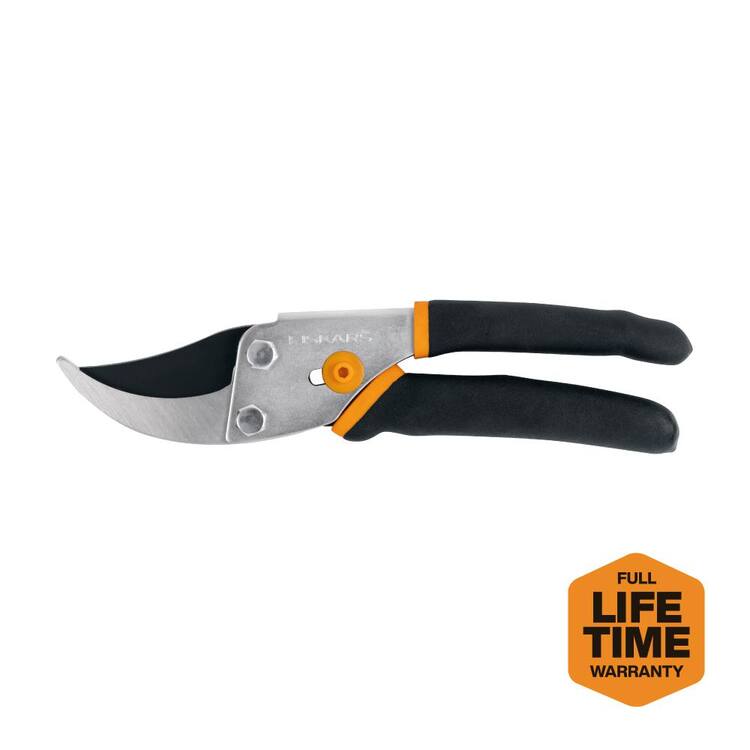 Fiskars 5/8 in. Cut Capacity Classic Bypass Hand Pruning Shears Home