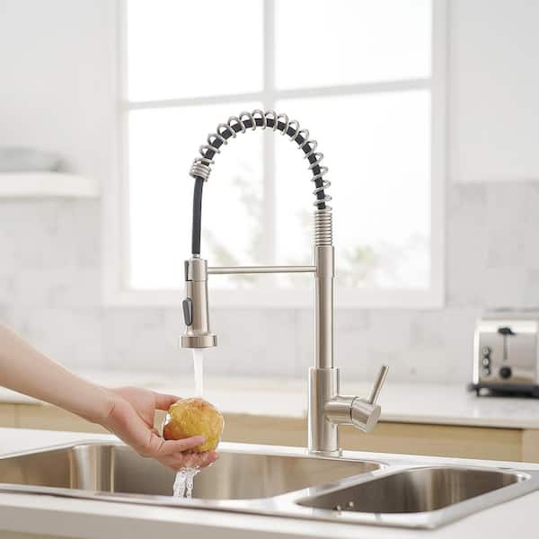 Commercial Single Handle Pull Down Sprayer Kitchen Faucet with Pull Out Spray&Stream Sprayer in Brushed Nickel