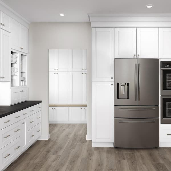 https://images.thdstatic.com/productImages/d9ba0144-b3f4-4d8e-b7b7-9b0e8aa051c0/svn/satin-white-hampton-bay-assembled-kitchen-cabinets-kp1884-ssw-4f_600.jpg