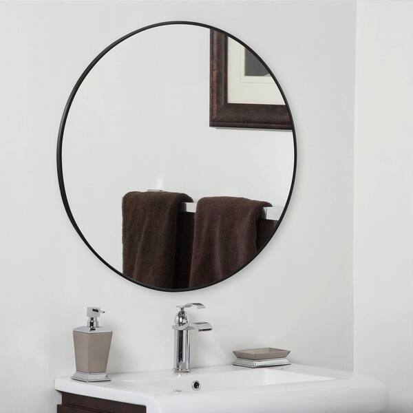 Black-and-white-entryway-with-large-round-custom-cut-mirror-design-375×500