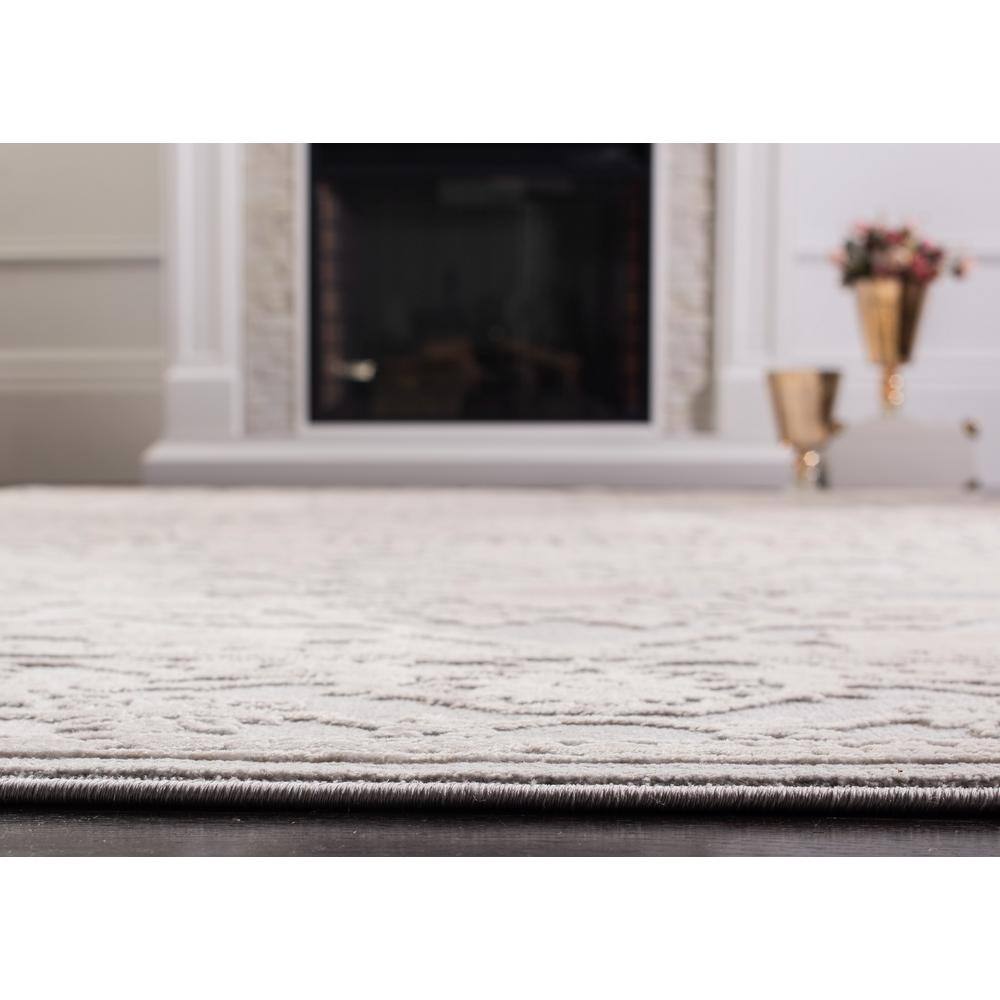 Elegant Floral Gray & Cream 4' x 6' Easy-Care Synthetic Area Rug