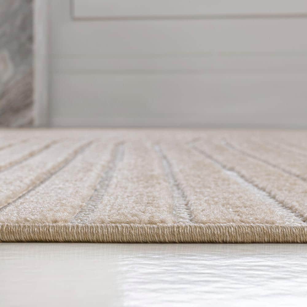 High-Low Geometric Beige and Cream 4' x 6' Synthetic Area Rug