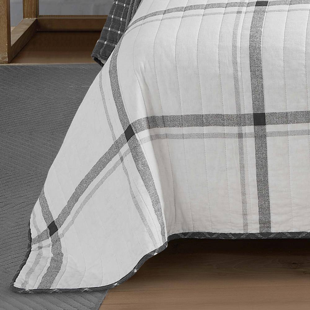 White and Gray Twin Cotton Reversible Quilt Set