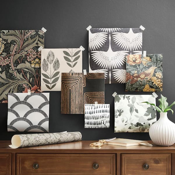 Black and Cream Mosaic Scallop Vinyl Peel and Stick Wallpaper Roll (Covers 28 sq. ft.)