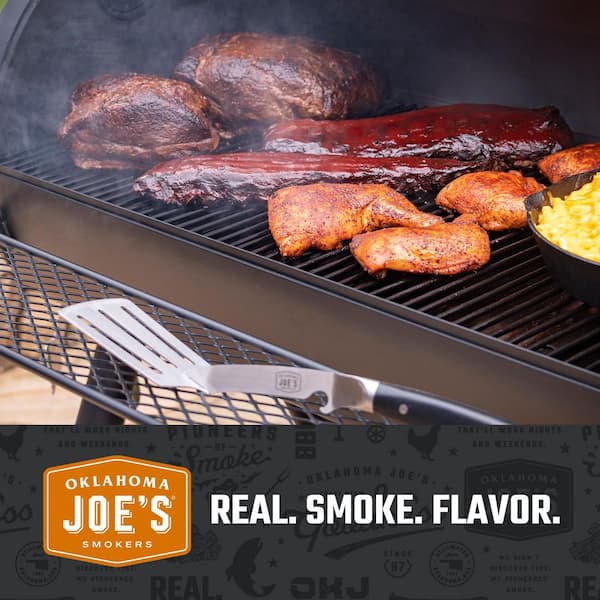 Longhorn Offset Smoker in Black with 1,060 sq. in. Cooking Space