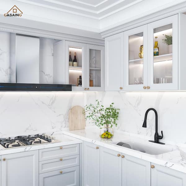 Single Handle Pull Down Sprayer Kitchen Faucet with Three Functions Spray Head in Matte Black