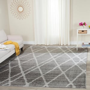 Adirondack Ivory/Silver 9 ft. x 12 ft. Geometric Diamond Area Rug