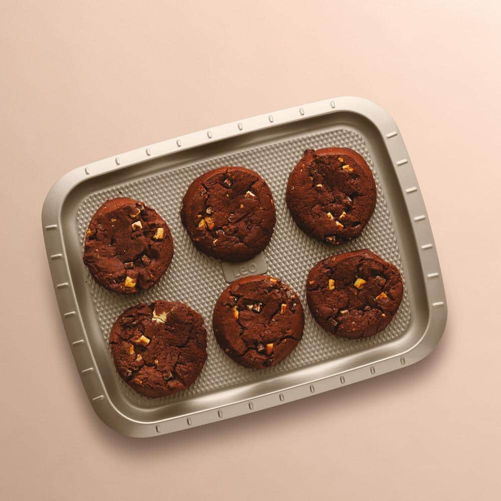 Non-Stick Carbon Steel Cookie Sheet, 11.4" x 16.3", Brass