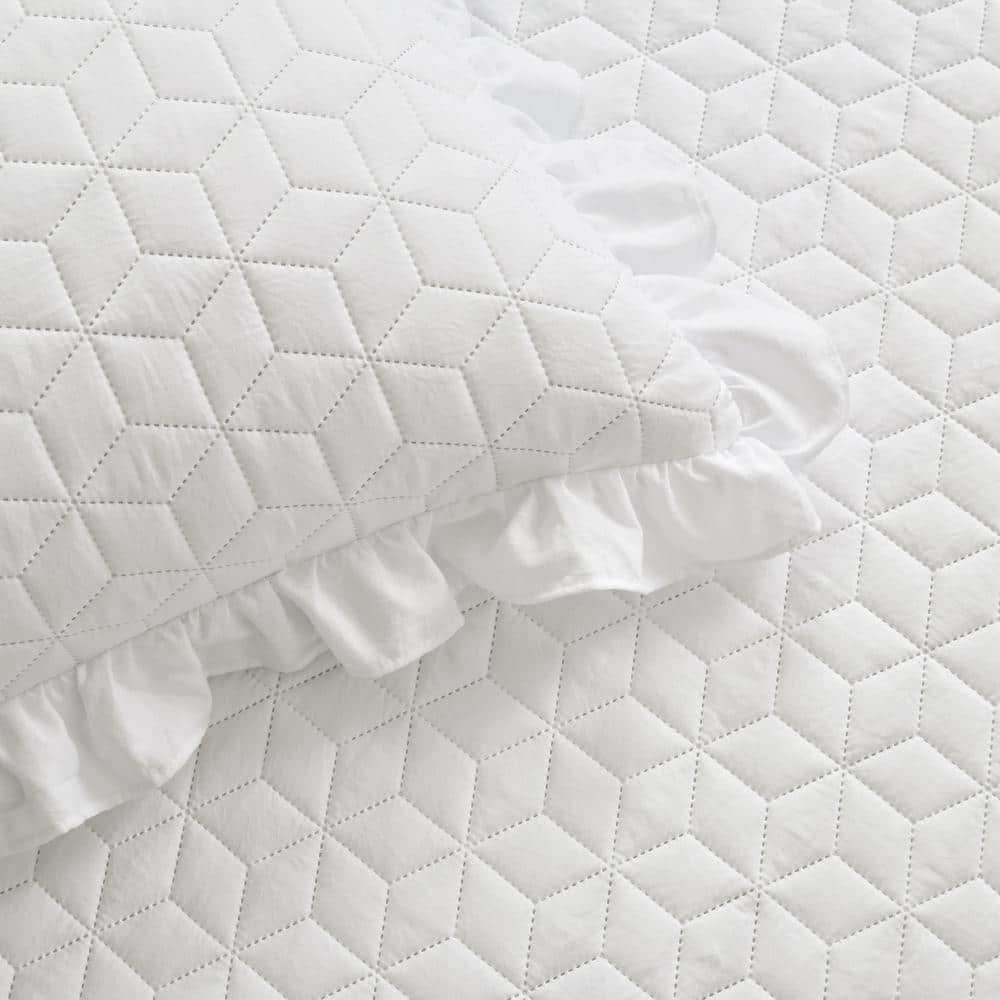 White Queen Microfiber Bedspread Set with Ruffle Skirt
