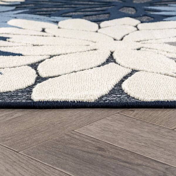 Floral Design Indoor/Outdoor High-Low Textured Runner Rug, Floral, Easy-Clean Patio Rug 2' x 7' Navy