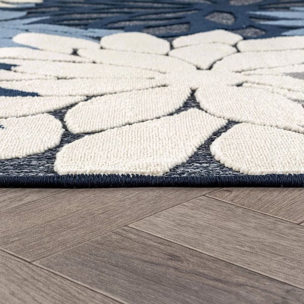 Floral Design Indoor/Outdoor High-Low Textured Area Rug, Floral, Easy-Clean Patio Rug 4' x 6' Navy