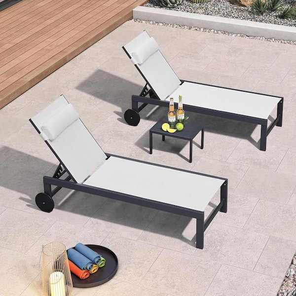 Black Frame Lounge of 3-Pieces Aluminum Outdoor Chaise Lounge with Cushion, White