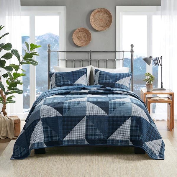 Woolrich Olsen 3-Piece Blue Cotton King/Cal King 3-Piece Oversized Quilt Set