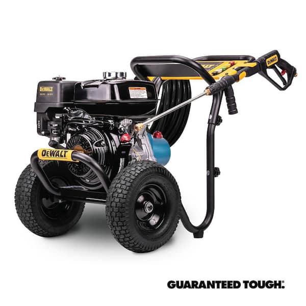 DEWALT 3200 PSI 2.8 GPM Gas Pressure Washer Powered by HONDA