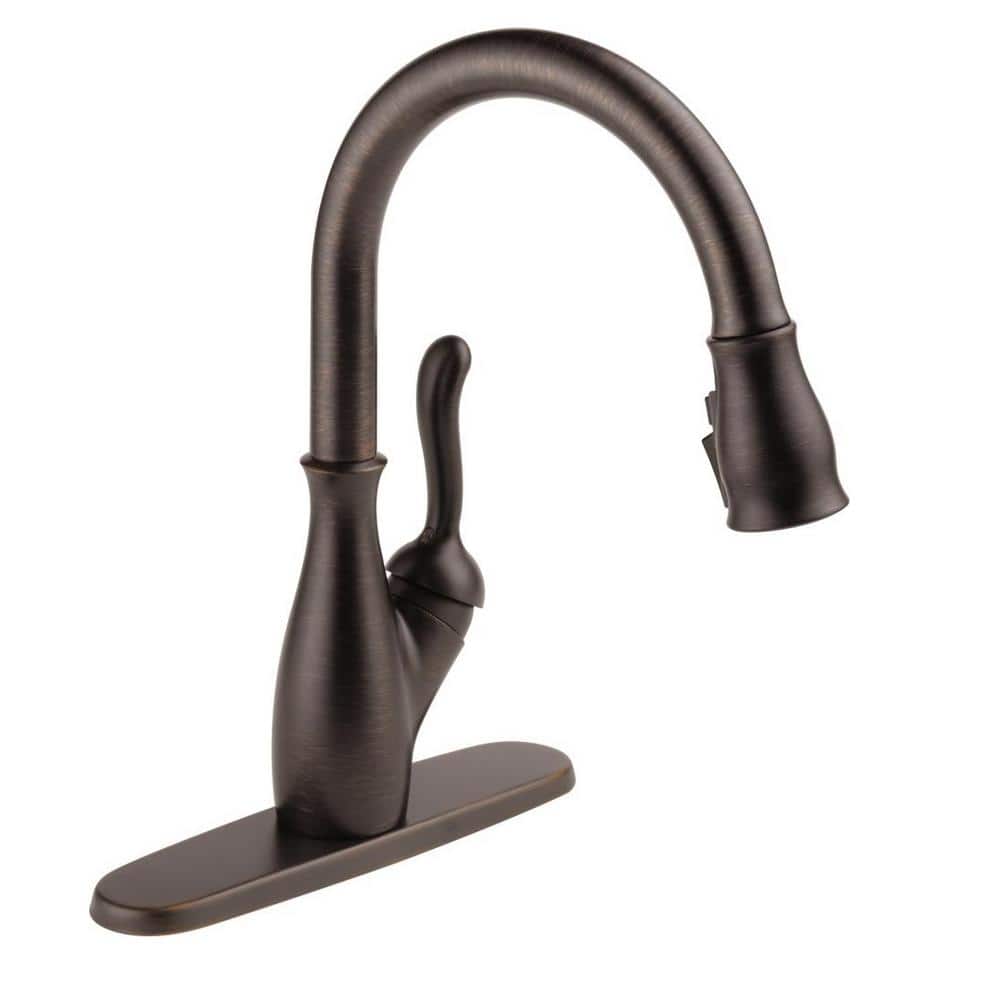 Delta Leland Single-Handle Pull-Down Sprayer Kitchen Faucet with  ShieldSpray in Venetian Bronze 19978Z-RB-DST