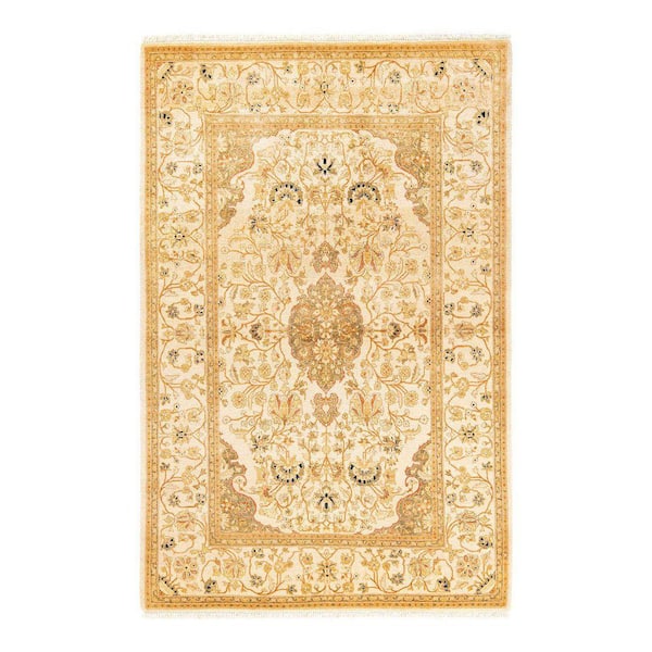 Mogul Traditional Ivory 4 ft. 1 in. x 6 ft. 2 in. Oriental Area Rug