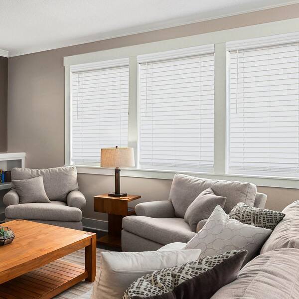 https://images.thdstatic.com/productImages/da4fa4cd-8afe-4fcb-98d6-2c1364e38222/svn/chelsea-white-commercial-grade-chicology-faux-wood-blinds-cfw-wp2-55x48-4f_600.jpg