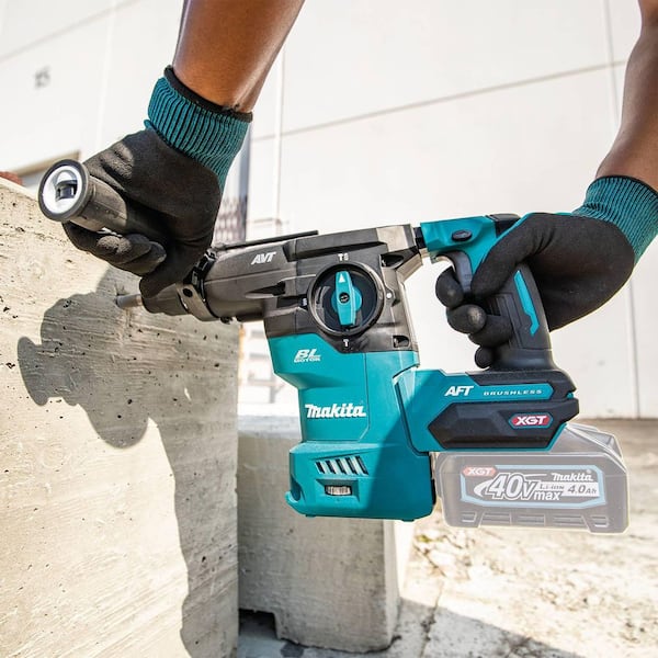 Makita 40V max XGT Brushless Cordless 1-3/16 in. Rotary Hammer