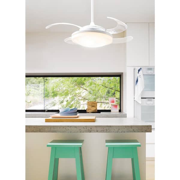 Fanaway Evo2 White Retractable 4-blade 48 in. Lighting with Remote Ceiling Fan