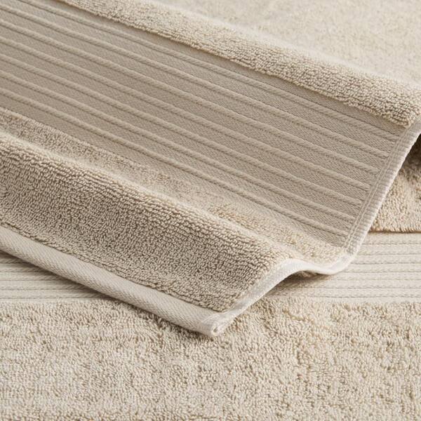 TOWN & COUNTRY LIVING Solid Dobby Border Cotton 20 in. x 30 in