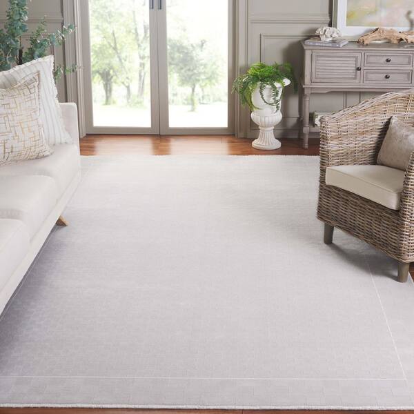 Signature 9 x 12 Gray/Ivory Border Area Rug