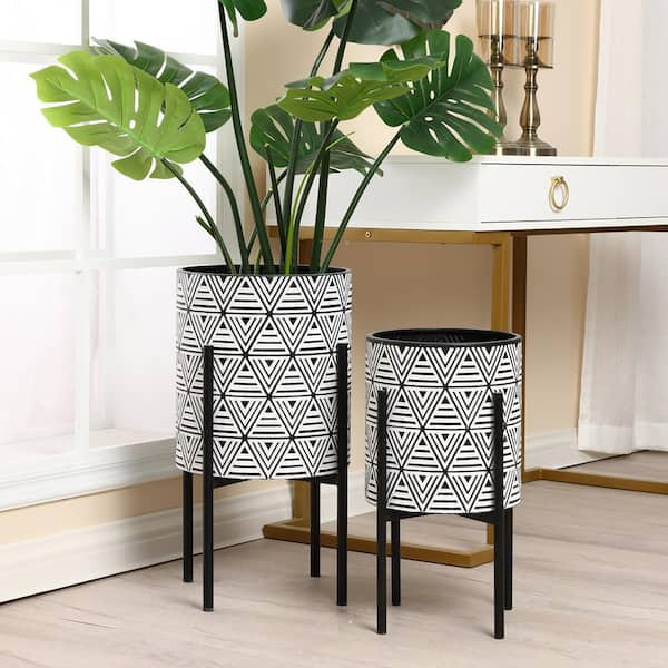 LuxenHome White Metal Planters with Black Stand (2-Piece) WHPL1076 - The  Home Depot