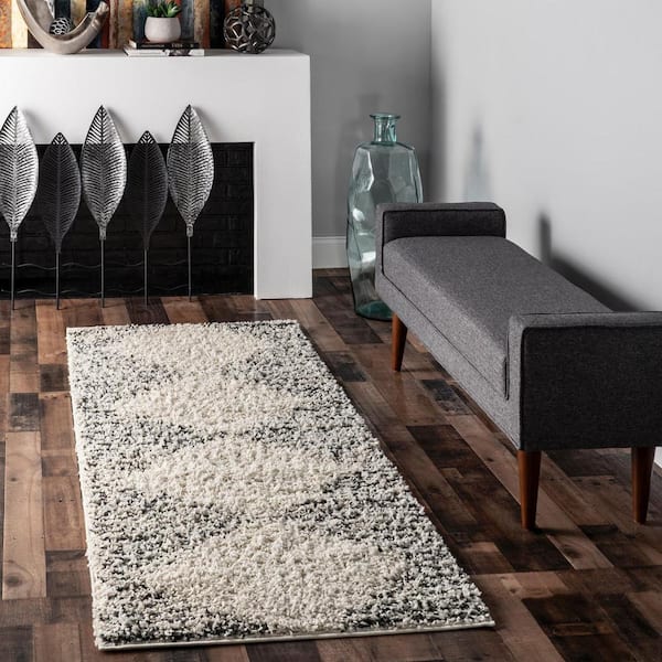 Scarlette Abstract Diamond Shag Off White 2 ft. 8 in. x 6 ft. Runner Rug