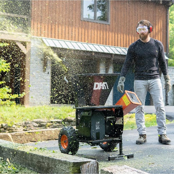 https://images.thdstatic.com/productImages/daa22f4f-829d-4315-86ed-c553859dbeff/svn/dk2-electric-wood-chippers-opc503ev-k-1d_600.jpg