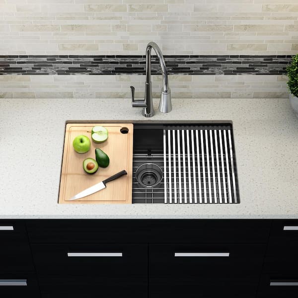 Beslend 32'' L Undermount Single Bowl Stainless Steel Kitchen Sink